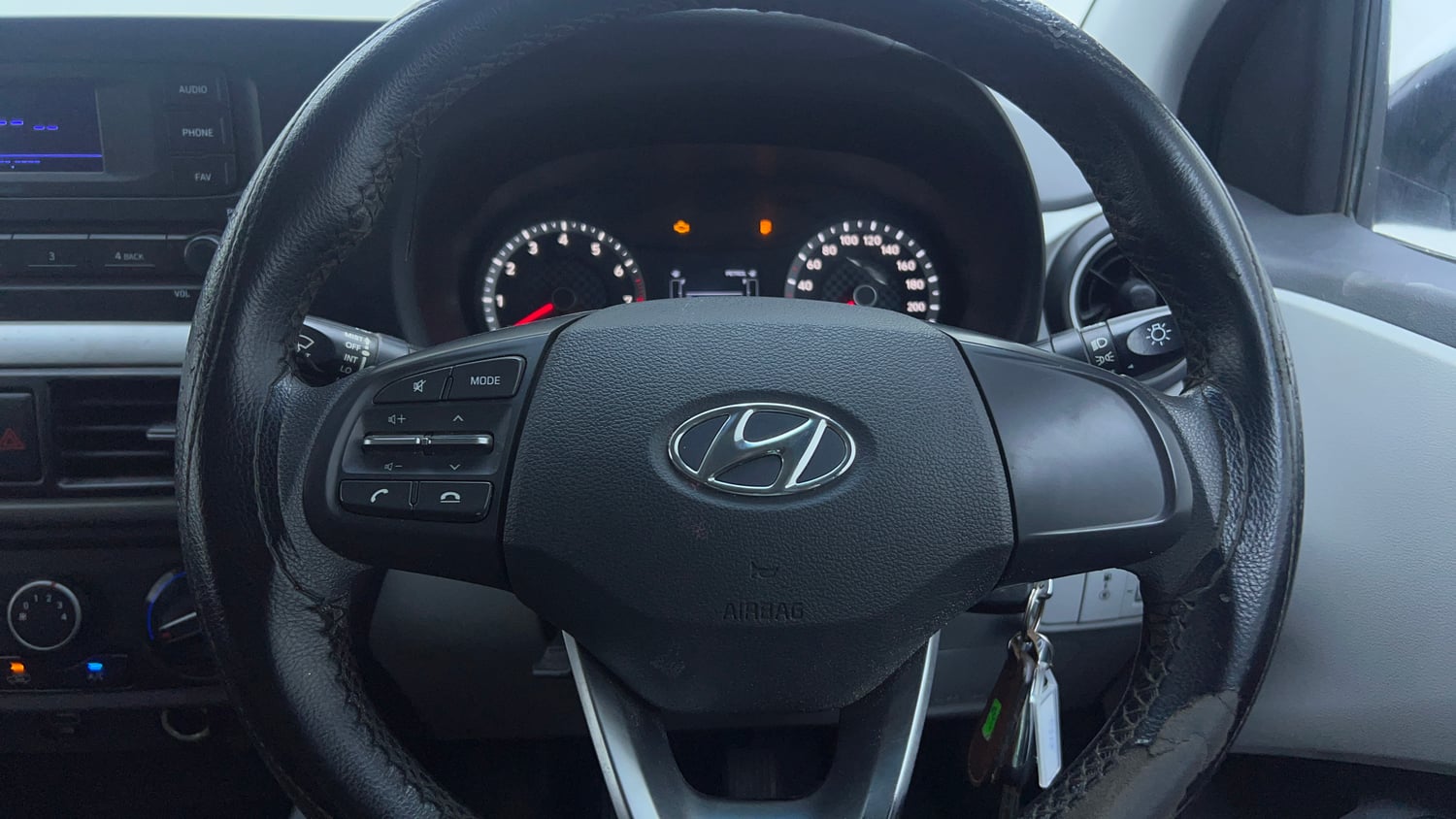 Used 2022 Hyundai Grand i10 Nios Magna 1.2 Kappa VTVT CNG Cng Manual top_features Steering mounted controls