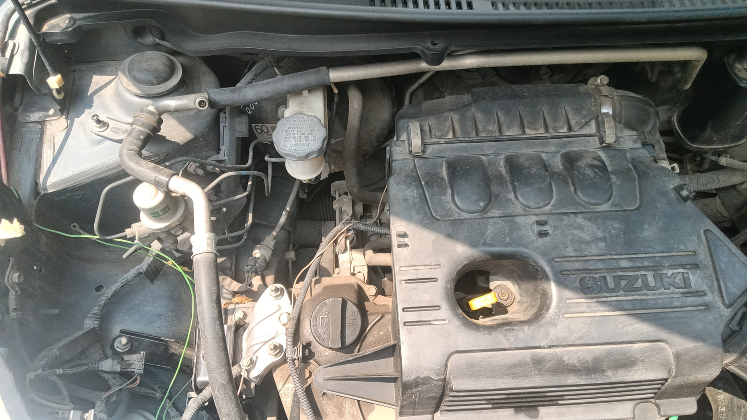 Used 2015 Maruti Suzuki Celerio ZXi Petrol Manual engine ENGINE RIGHT SIDE VIEW