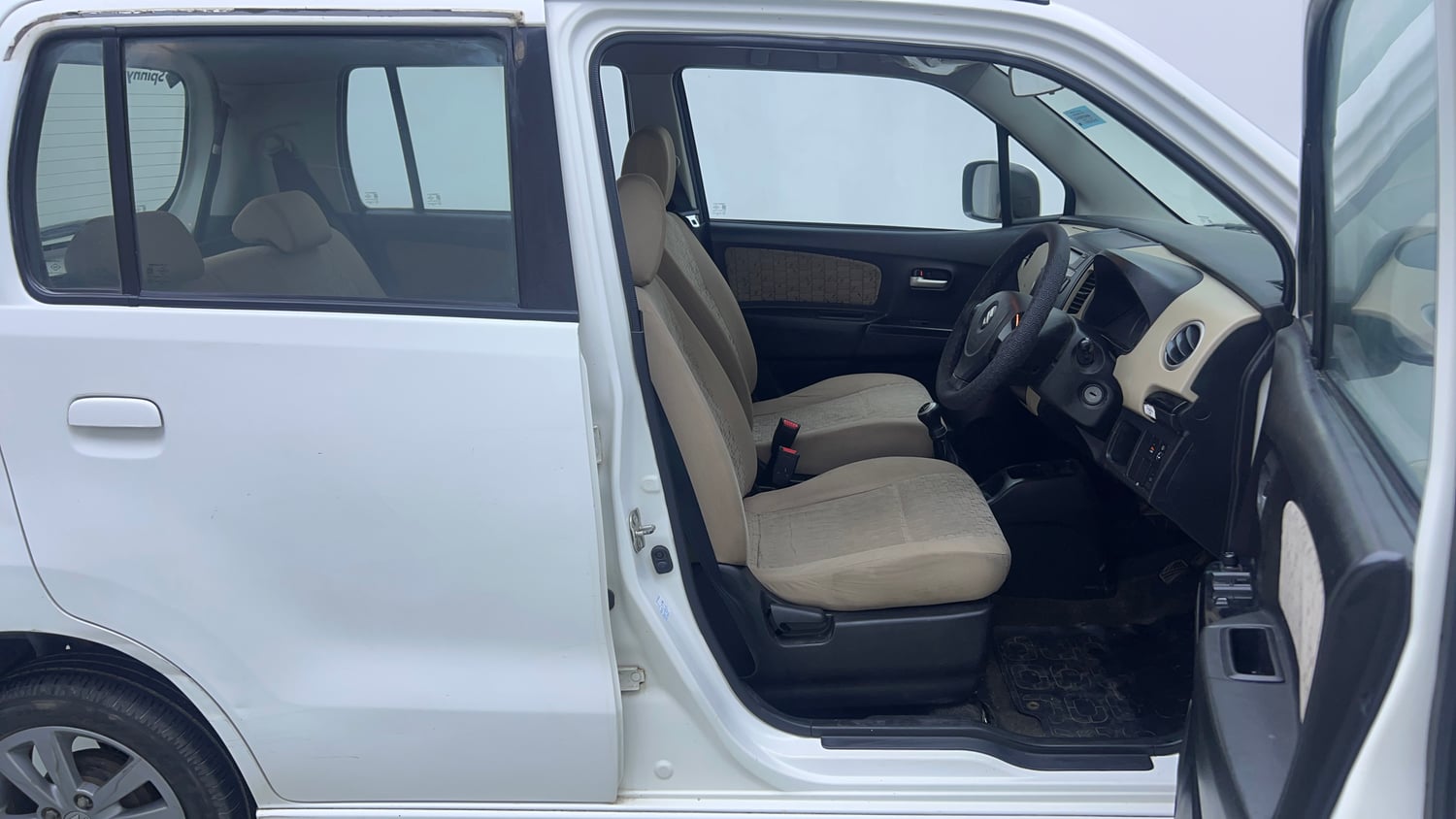 Used 2017 Maruti Suzuki Wagon R VXI+ Petrol Manual interior RIGHT SIDE FRONT DOOR CABIN VIEW