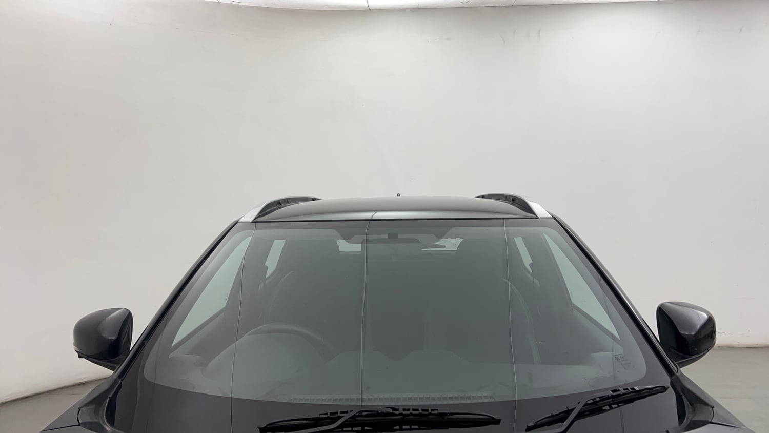 Used 2023 Nissan Magnite XV Premium Turbo Petrol Manual exterior FRONT WINDSHIELD VIEW