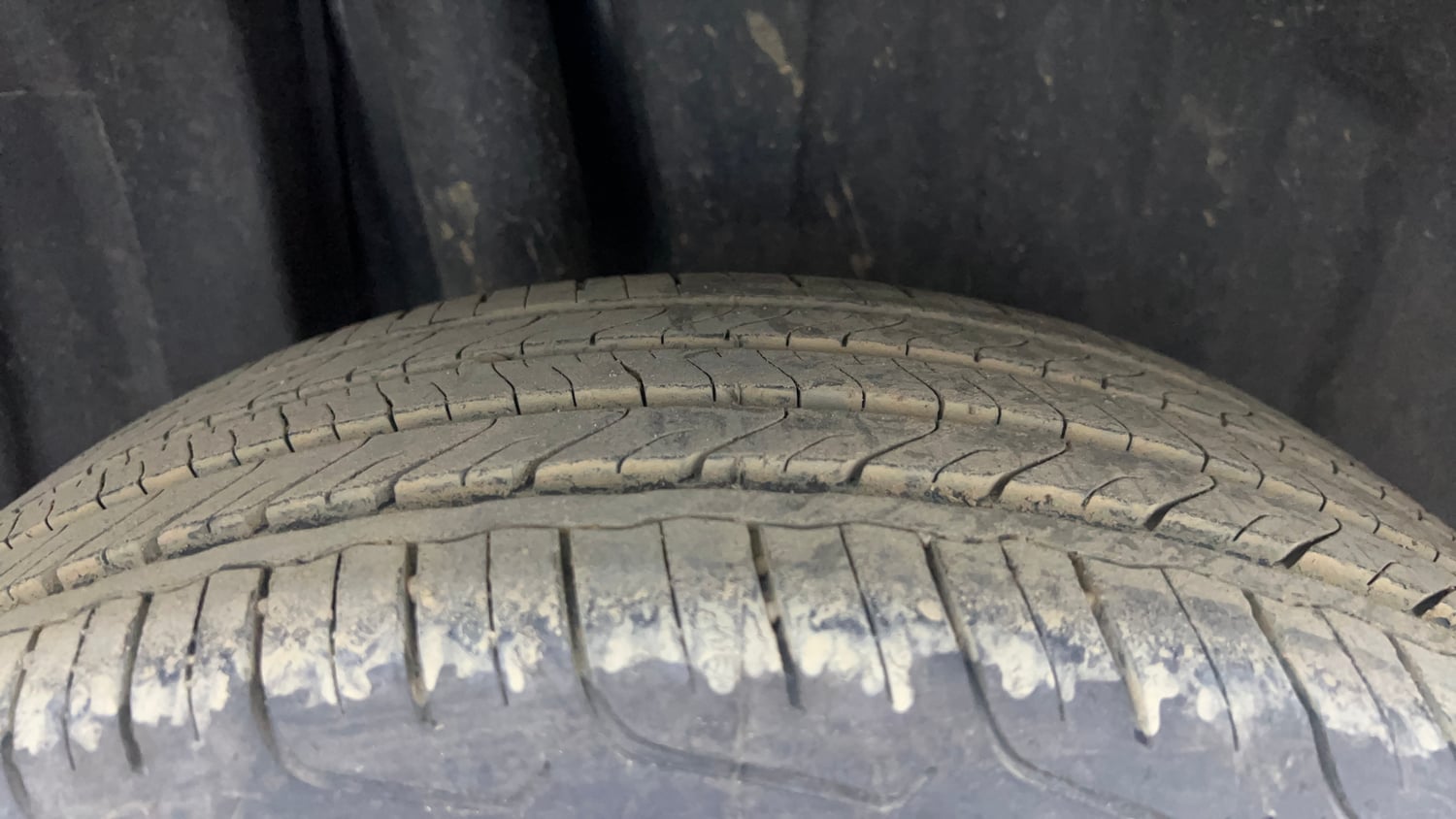 Used 2024 Maruti Suzuki Fronx Delta Plus (O) 1.2L MT Petrol Manual tyres RIGHT REAR TYRE TREAD VIEW
