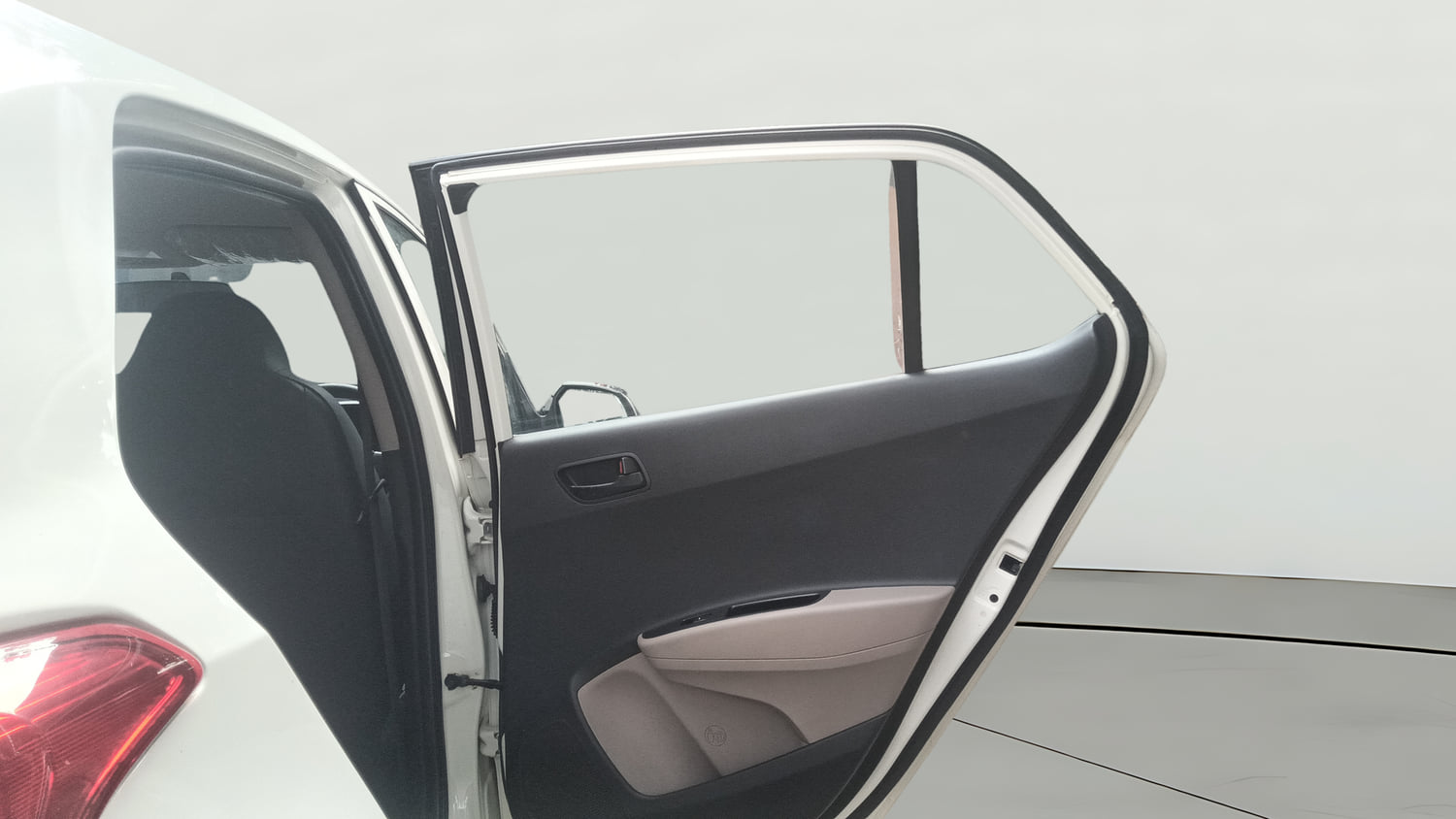 Used 2016 Hyundai Grand i10 Magna 1.2 Kappa VTVT Petrol Manual interior RIGHT REAR DOOR OPEN VIEW