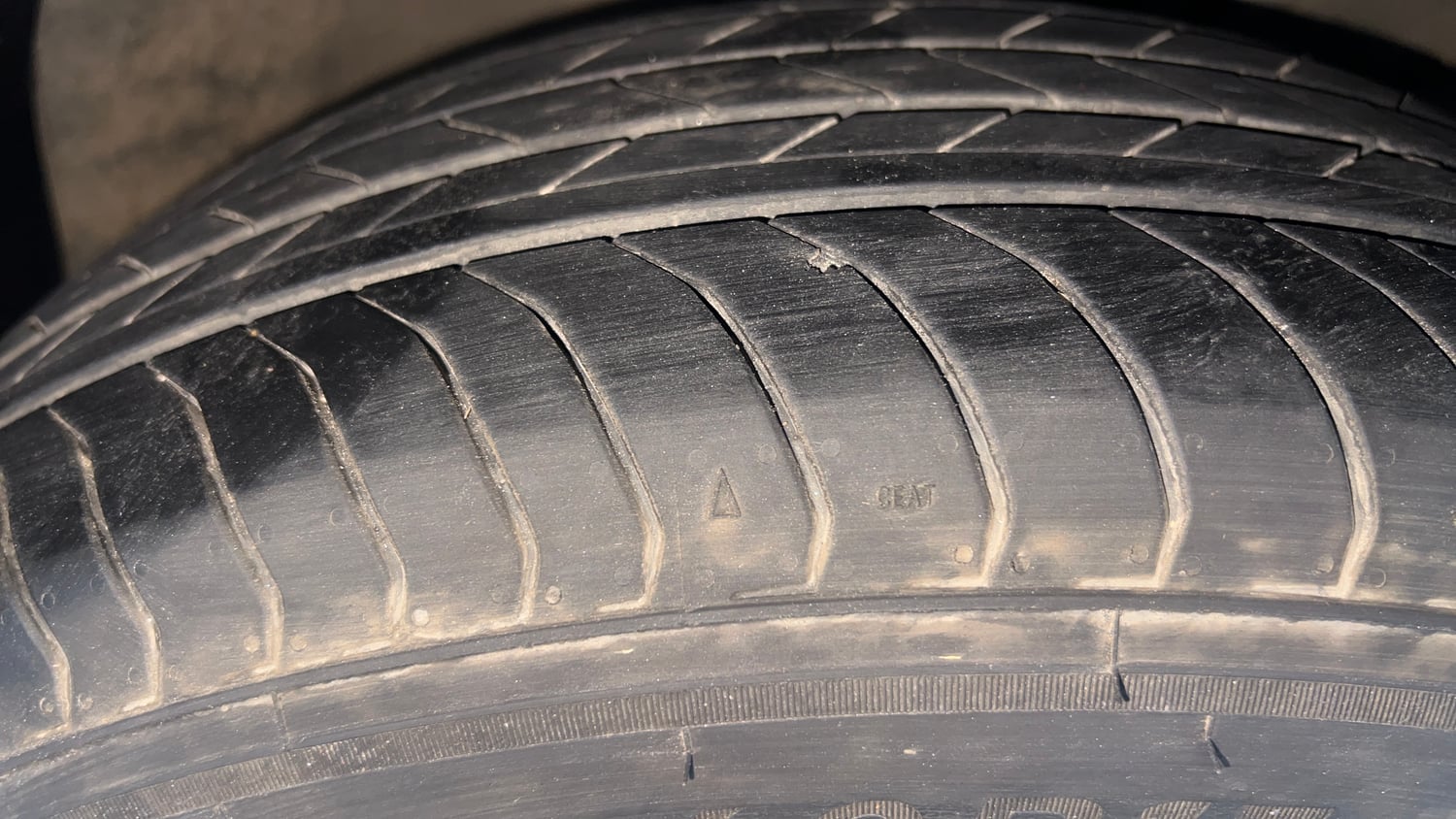 Used 2020 Kia Seltos HTX IVT 1.5 Petrol Automatic tyres RIGHT FRONT TYRE TREAD VIEW
