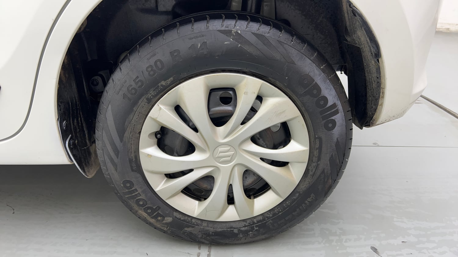 Used 2019 Maruti Suzuki Swift VXi Petrol Manual tyres LEFT REAR TYRE RIM VIEW