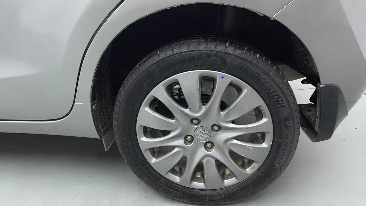 Used 2018 Maruti Suzuki Baleno Alpha 1.2 Petrol Manual tyres LEFT REAR TYRE RIM VIEW