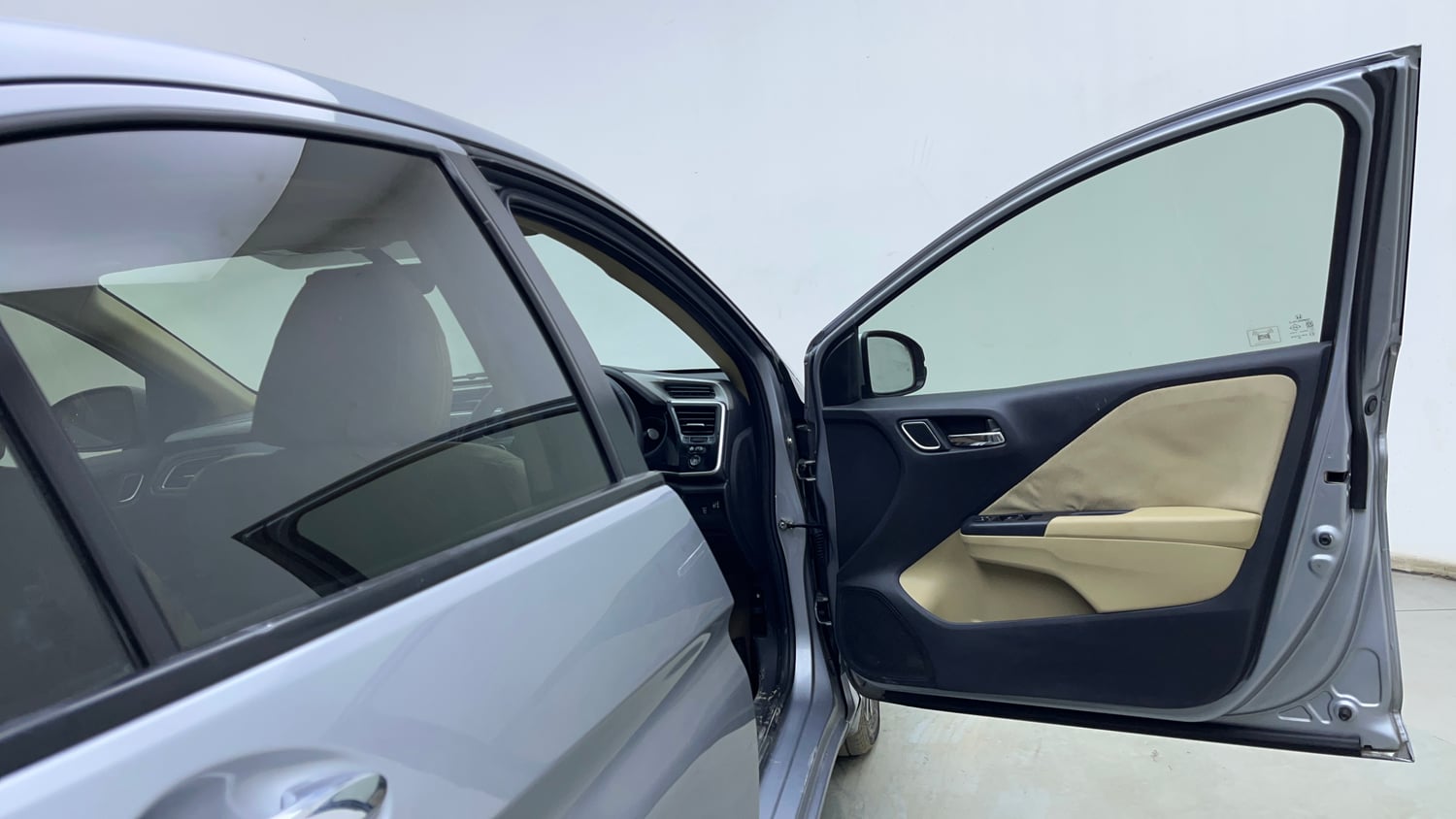 Used 2019 Honda City VX Petrol Petrol Manual interior RIGHT FRONT DOOR OPEN VIEW