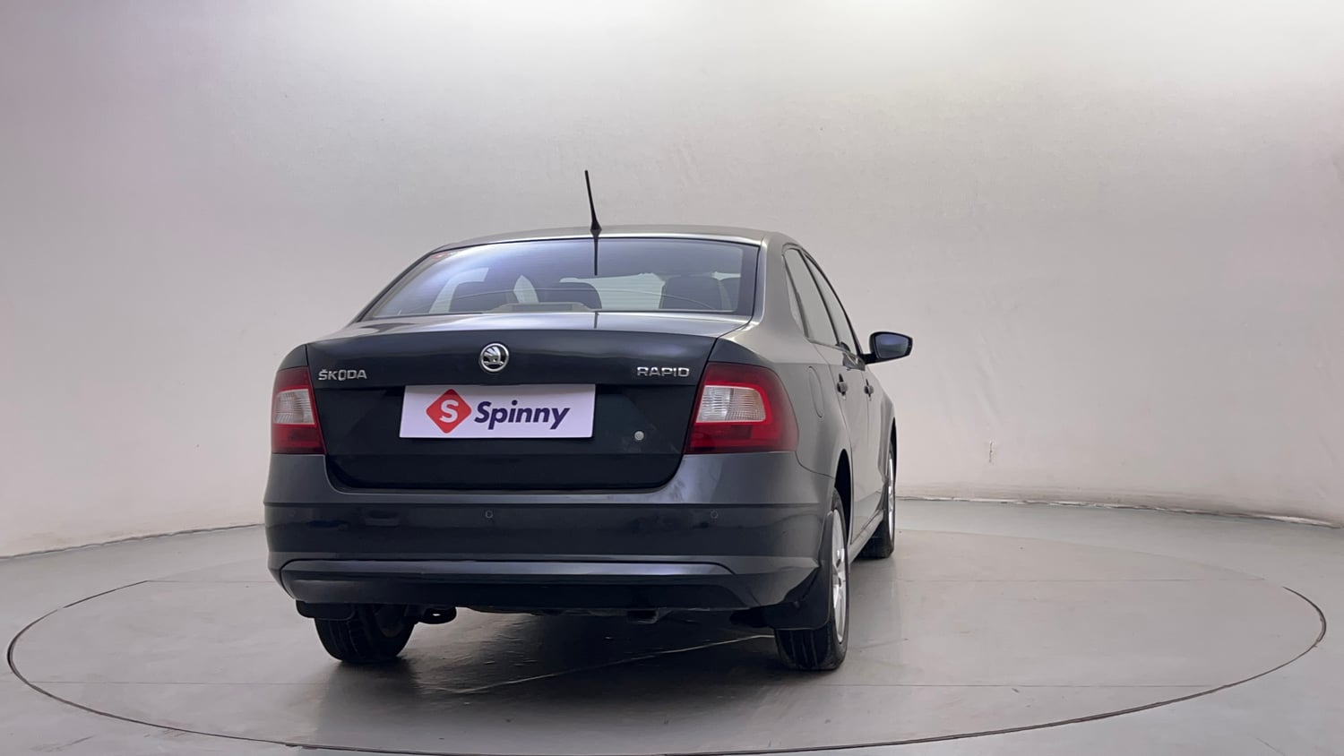 Used 2019 Skoda Rapid Ambition 1.5 TDI AT Diesel Automatic exterior RIGHT REAR CORNER VIEW
