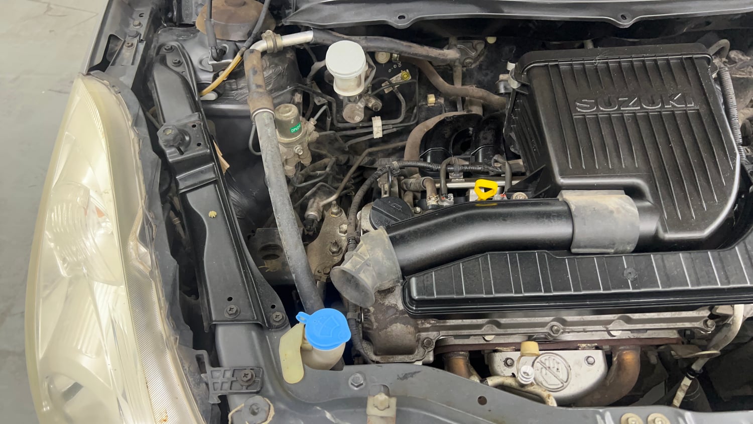 Used 2012 Maruti Suzuki Swift VXi Petrol Manual engine ENGINE RIGHT SIDE VIEW