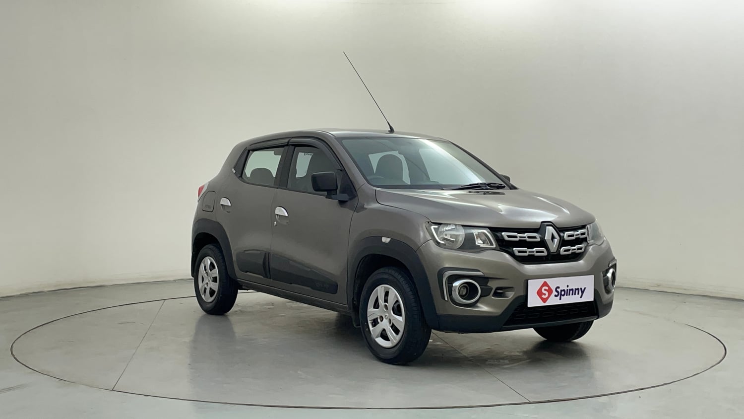 Used 2016 Renault Kwid RXL Petrol Manual exterior RIGHT FRONT CORNER VIEW
