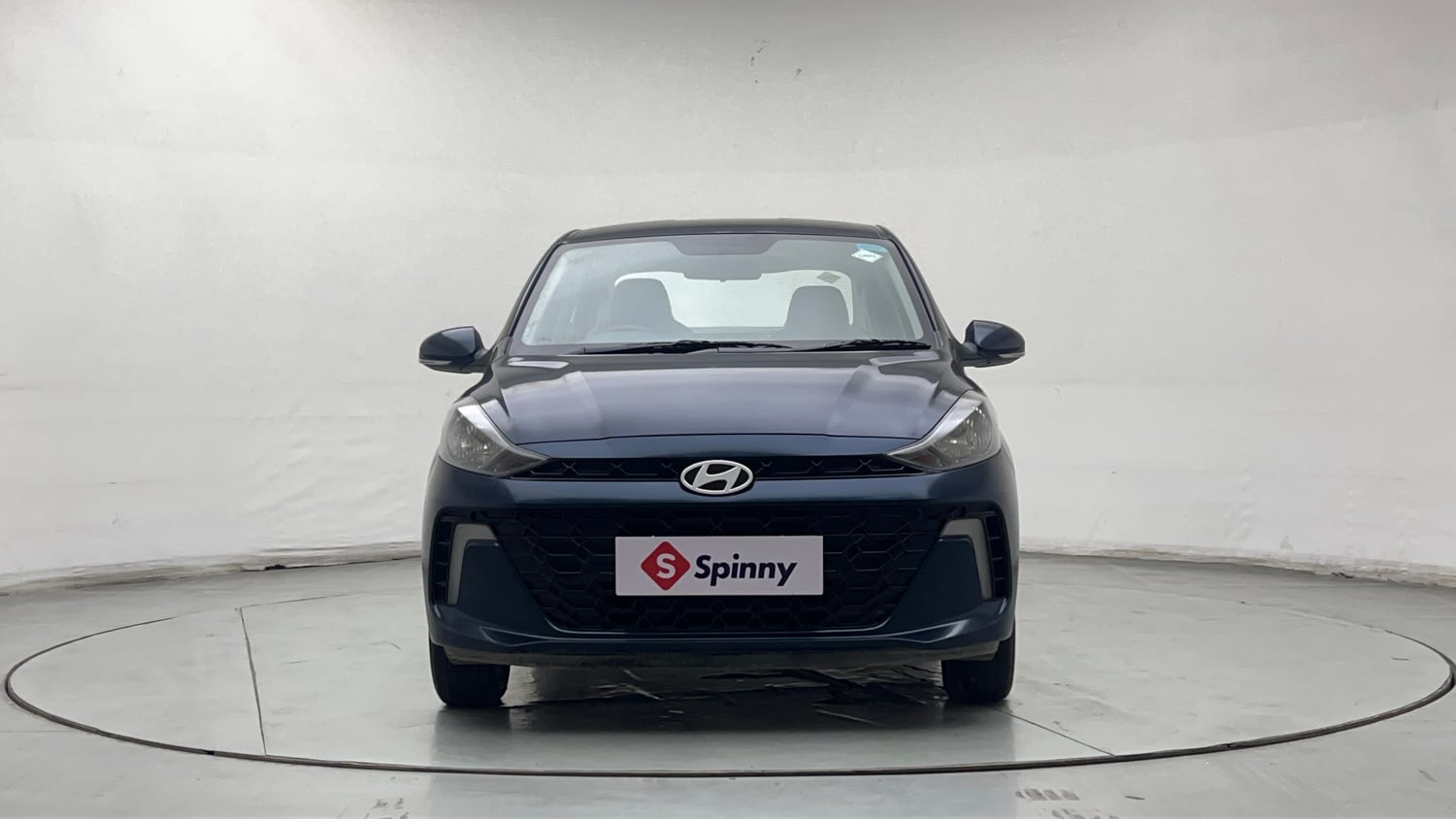 Used 2023 Hyundai Aura SX 1.2 CNG Cng Manual exterior FRONT VIEW
