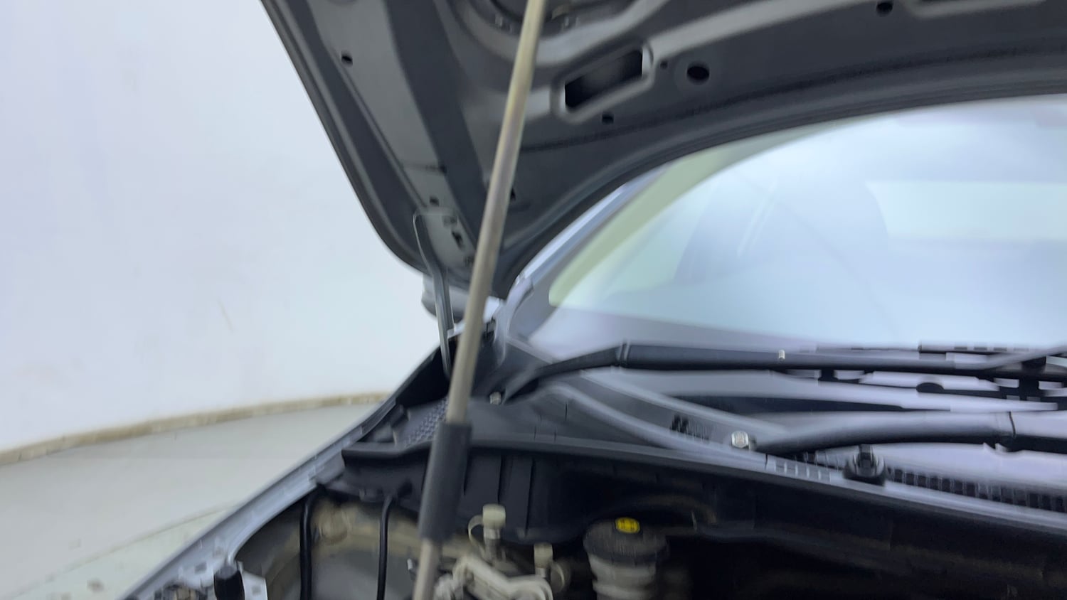 Used 2019 Honda City VX Petrol Petrol Manual engine ENGINE RIGHT SIDE HINGE & APRON VIEW