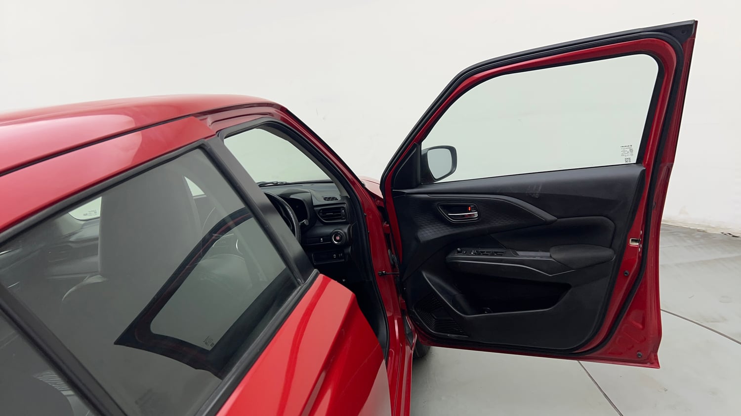 Used 2024 Maruti Suzuki Swift VXi (O) Petrol Manual interior RIGHT FRONT DOOR OPEN VIEW
