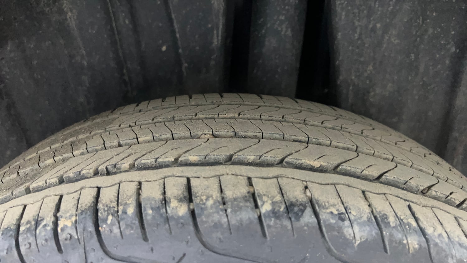 Used 2024 Maruti Suzuki Fronx Delta Plus (O) 1.2L MT Petrol Manual tyres LEFT REAR TYRE TREAD VIEW
