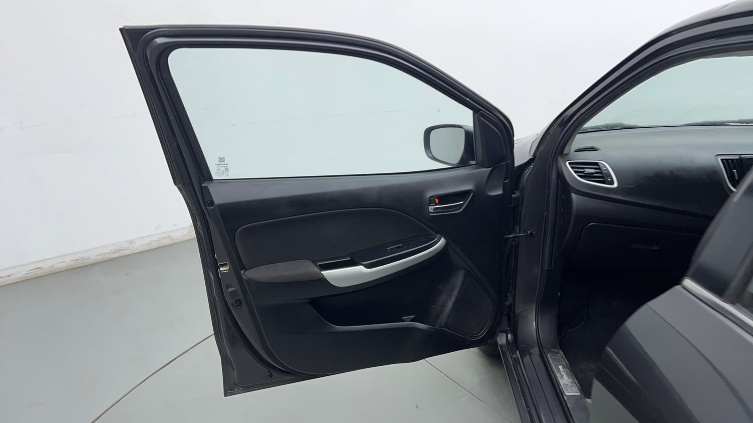 Used 2018 Maruti Suzuki Baleno Delta 1.2 Petrol Manual interior LEFT FRONT DOOR OPEN VIEW
