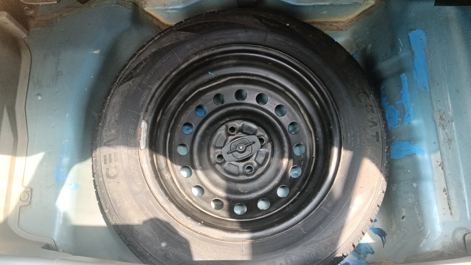 Used 2015 Maruti Suzuki Celerio ZXi Petrol Manual tyres SPARE TYRE VIEW
