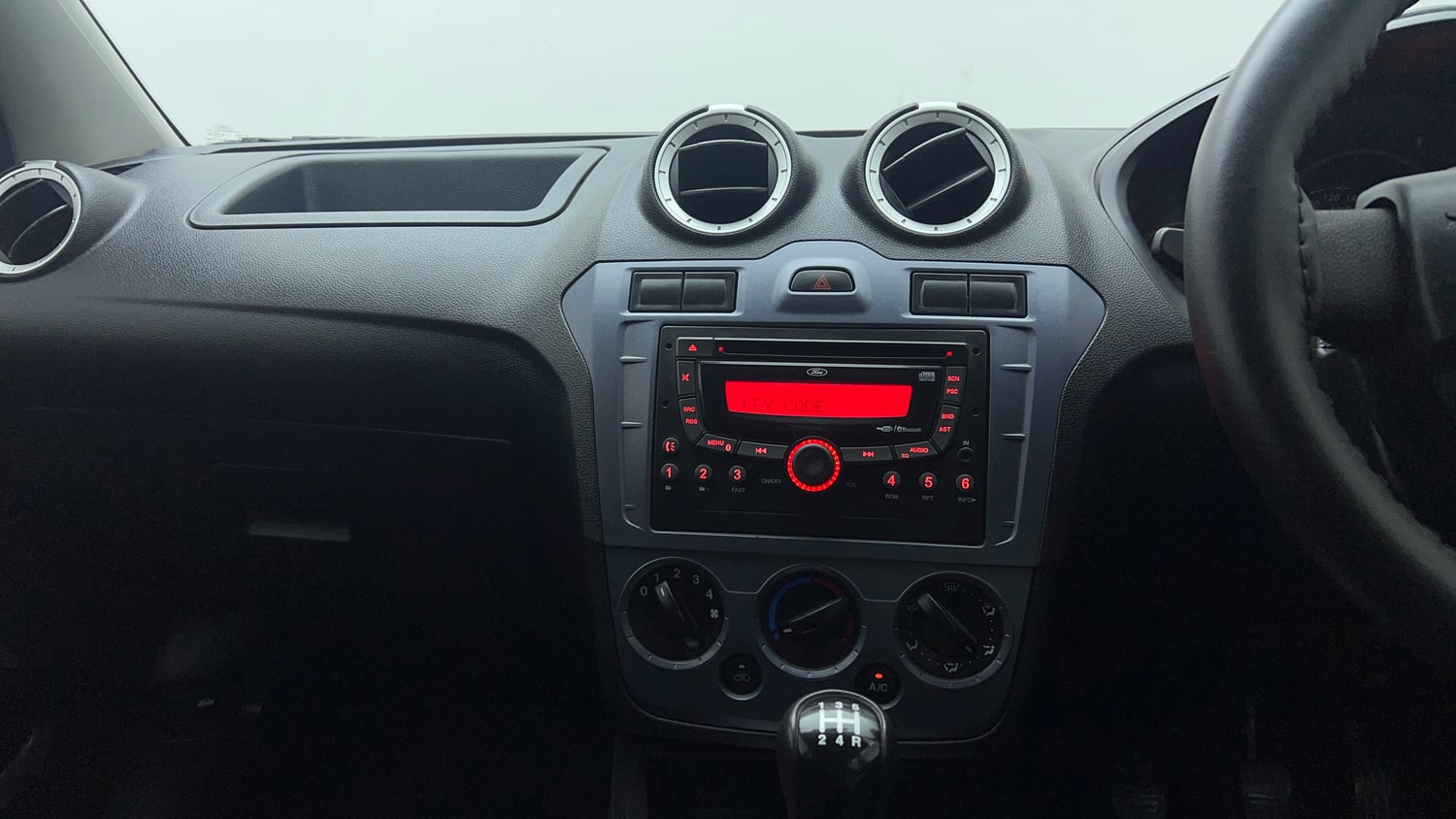 Used 2014 Ford Figo Duratec Petrol EXI 1.2 Petrol Manual interior MUSIC SYSTEM & AC CONTROL VIEW