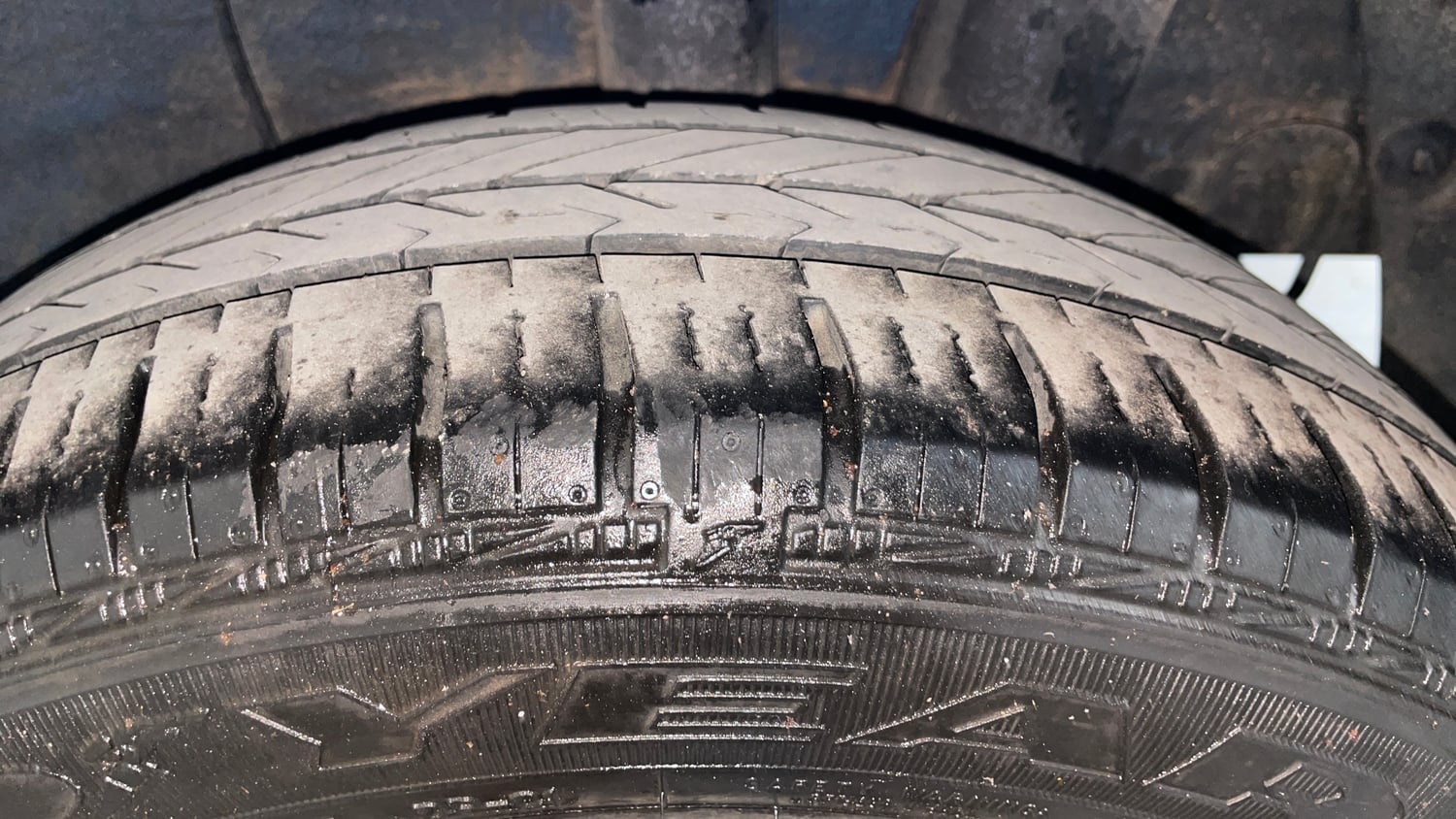 Used 2019 Hyundai Grand i10 Sportz AT 1.2 Kappa VTVT Petrol Automatic tyres LEFT REAR TYRE TREAD VIEW