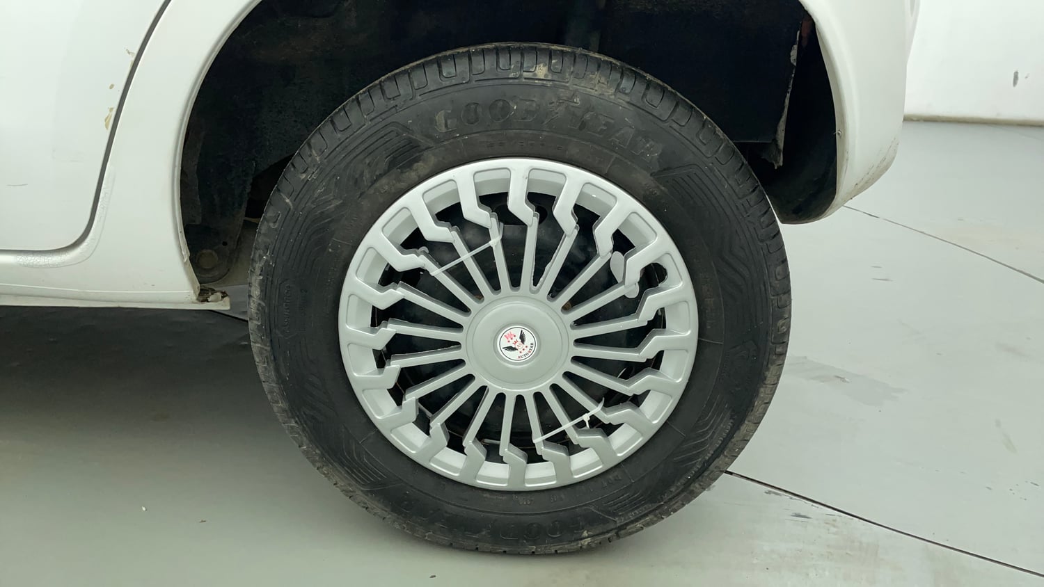Used 2017 Datsun Redi-GO T (O) Petrol Manual tyres LEFT REAR TYRE RIM VIEW