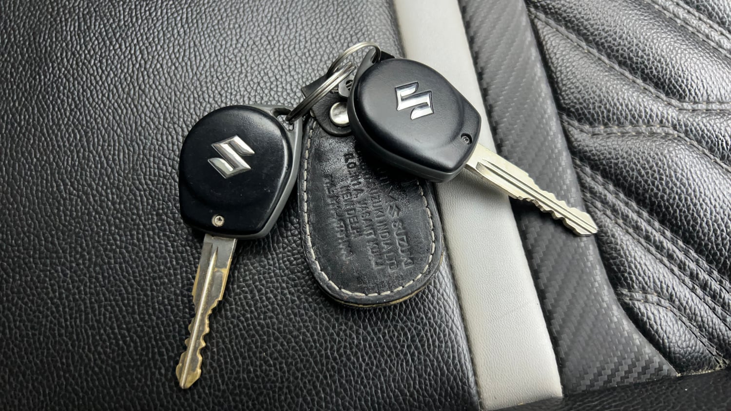 Used 2019 Maruti Suzuki Swift VXi Petrol Manual extra CAR KEY VIEW