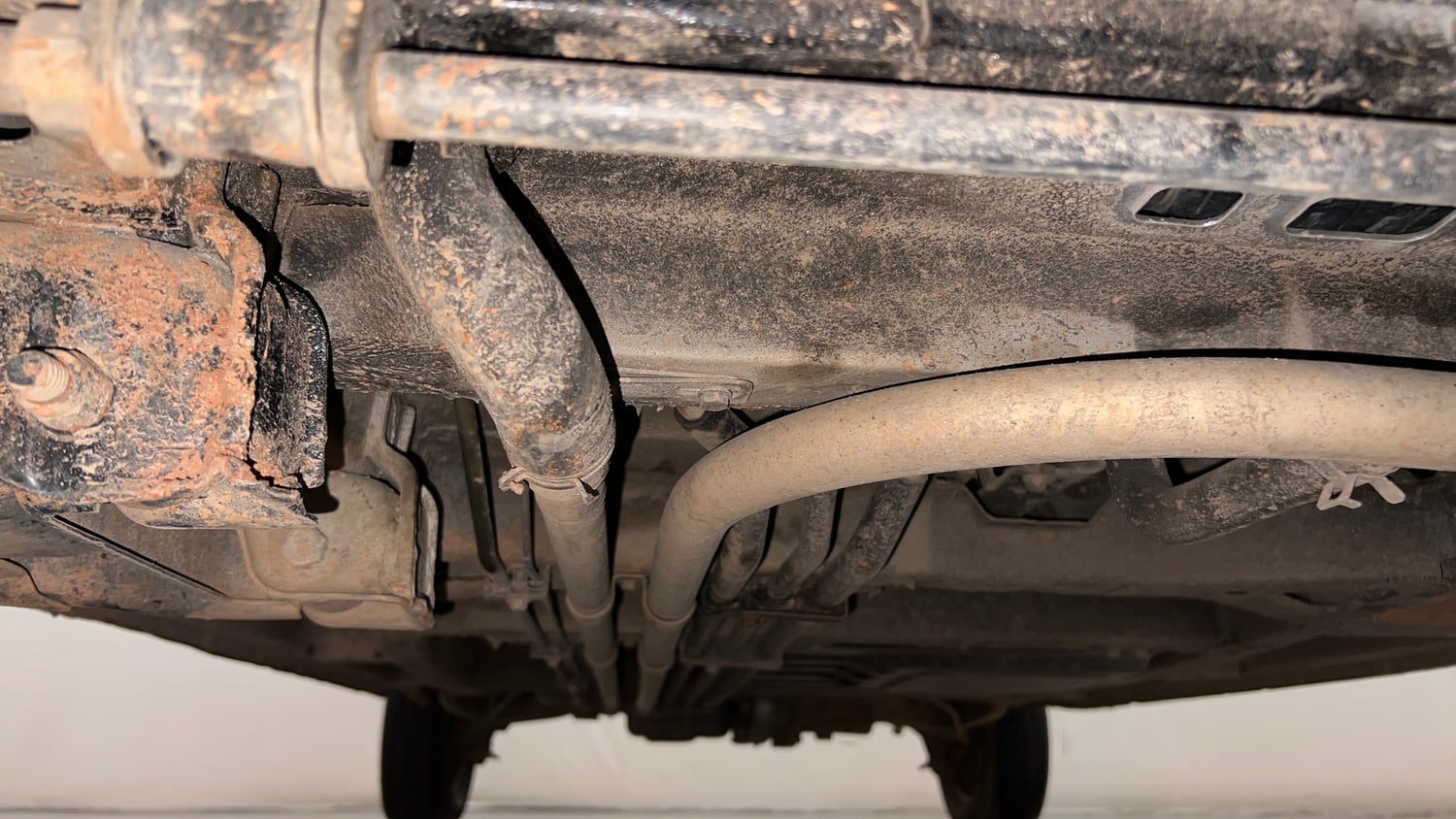 Used 2016 Tata Nano Twist XTA Petrol Automatic extra FRONT LEFT UNDERBODY VIEW