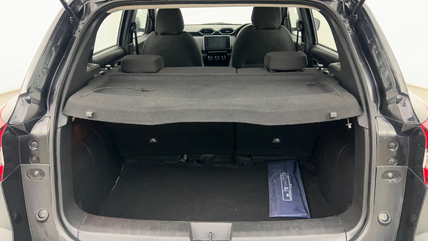 Used 2023 Nissan Magnite XV Premium Turbo Petrol Manual interior DICKY INSIDE VIEW
