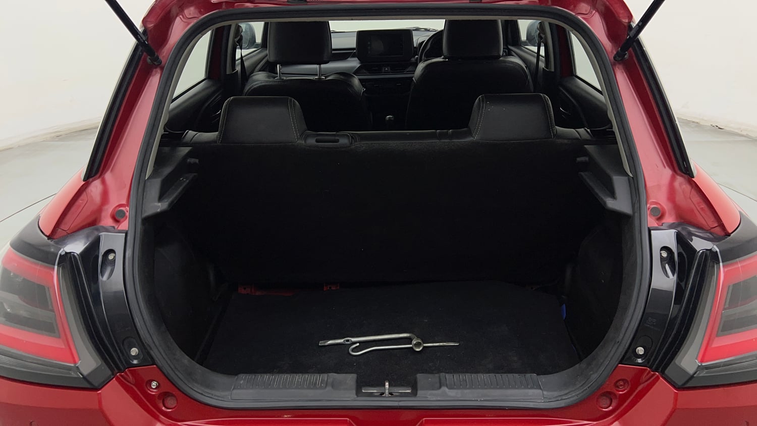 Used 2024 Maruti Suzuki Swift VXi (O) Petrol Manual interior DICKY INSIDE VIEW