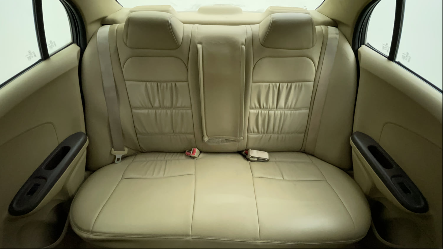 Used 2014 Honda Amaze 1.5 S i-DTEC Diesel Manual interior REAR SEAT CONDITION VIEW