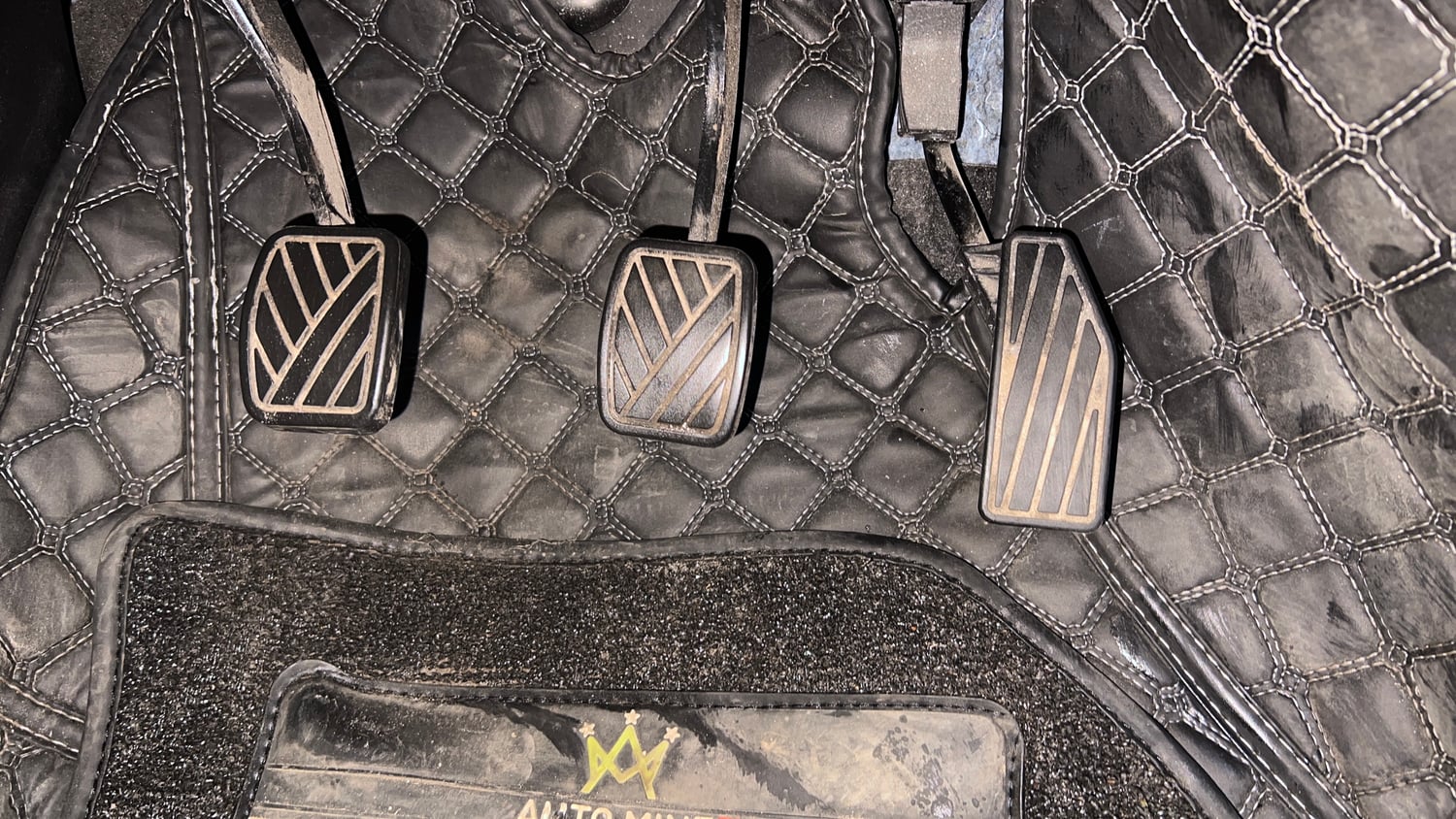 Used 2025 Maruti Suzuki Swift VXi Petrol Manual interior PEDALS VIEW
