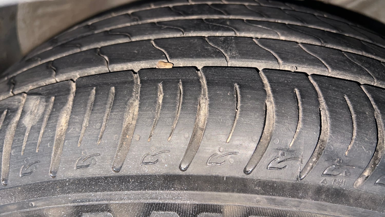 Used 2018 Hyundai Creta SX Plus 1.6 AT Petrol Petrol Automatic tyres RIGHT FRONT TYRE TREAD VIEW