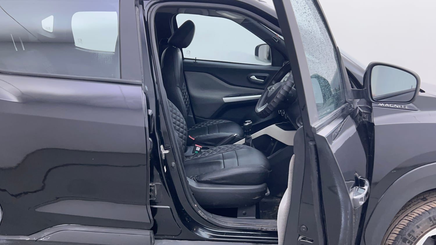 Used 2023 Nissan Magnite XL Petrol Manual interior RIGHT SIDE FRONT DOOR CABIN VIEW