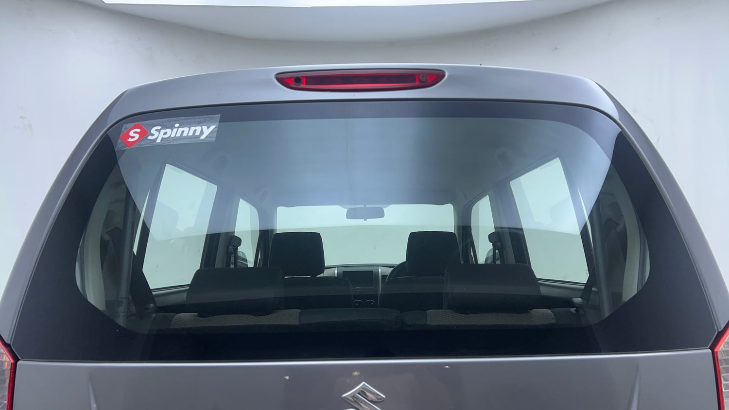 Used 2014 Maruti Suzuki Wagon R LXI Petrol Manual exterior BACK WINDSHIELD VIEW