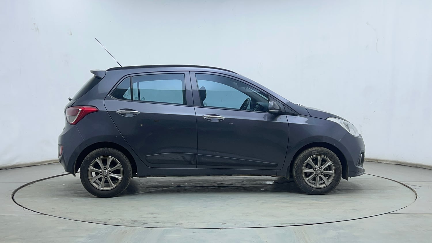 Used 2015 Hyundai Grand i10 Asta 1.2 Kappa VTVT Petrol Manual exterior RIGHT SIDE VIEW