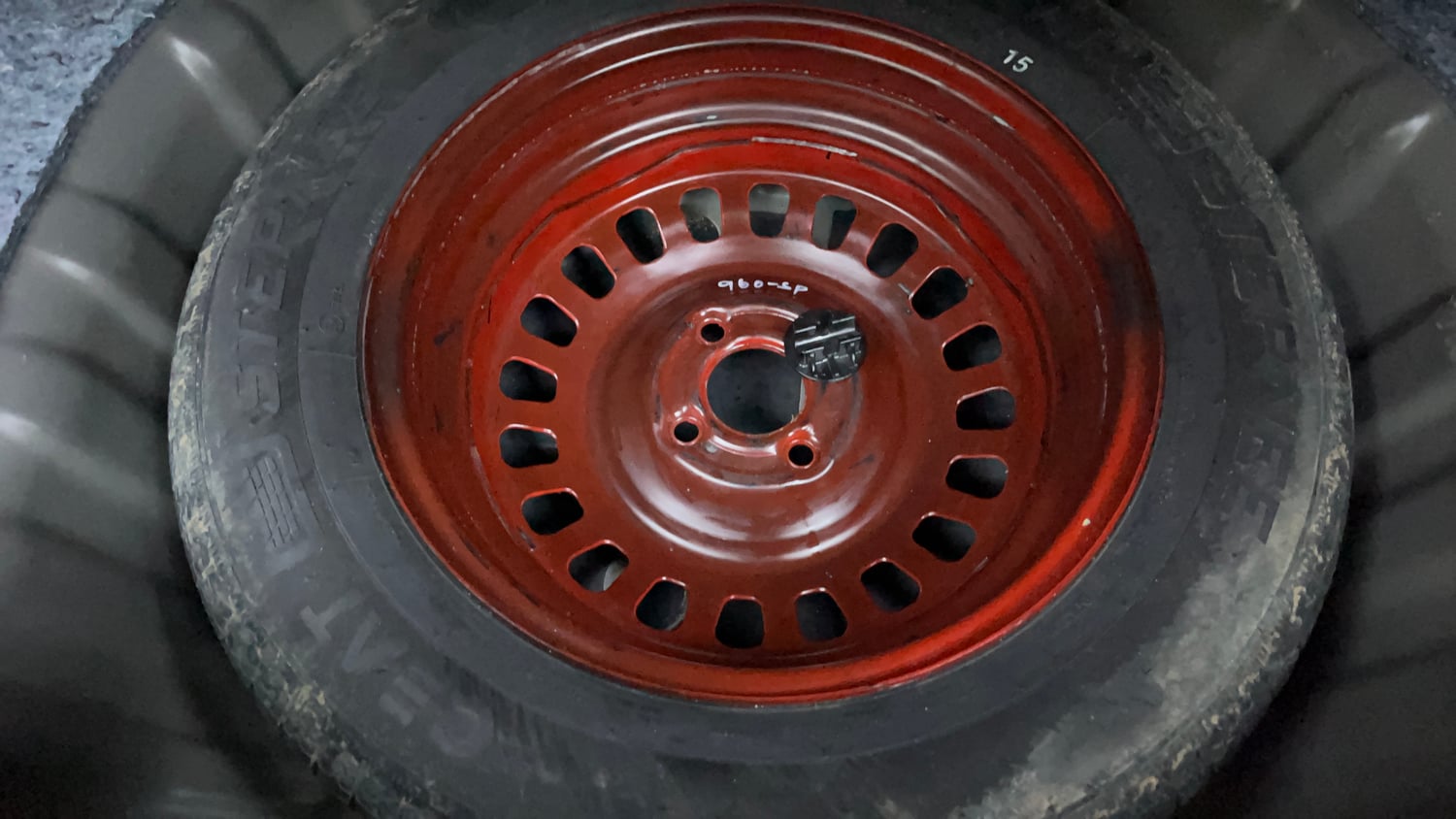 Used 2024 Nissan Magnite XV Premium (O)Turbo CVT Petrol Automatic tyres SPARE TYRE VIEW