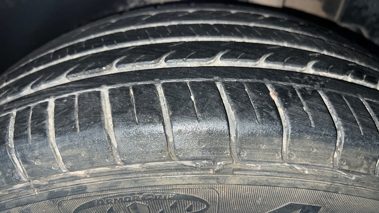 Used 2023 Kia Seltos GTX Plus 1.4 DCT Petrol Automatic tyres LEFT REAR TYRE TREAD VIEW