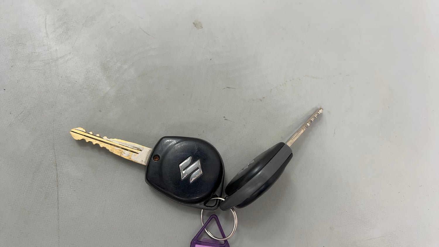 Used 2012 Maruti Suzuki Swift VXi Petrol Manual extra CAR KEY VIEW