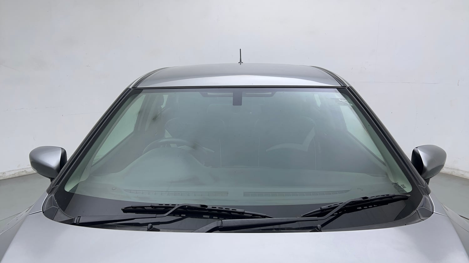 Used 2018 Maruti Suzuki Baleno Alpha 1.2 Petrol Manual exterior FRONT WINDSHIELD VIEW