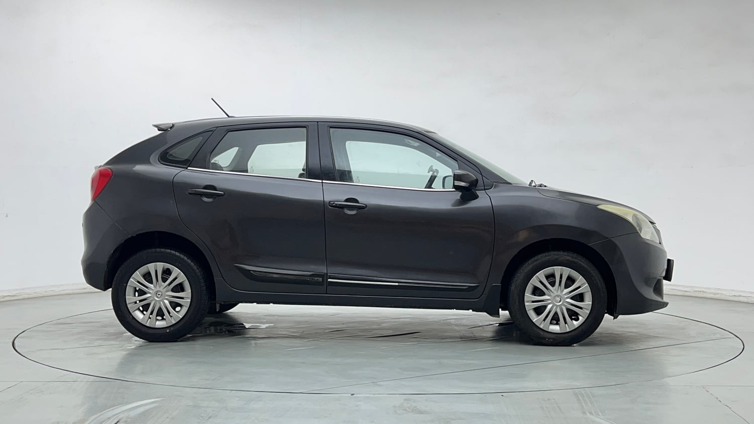 Used 2018 Maruti Suzuki Baleno Delta 1.2 Petrol Manual exterior RIGHT SIDE VIEW