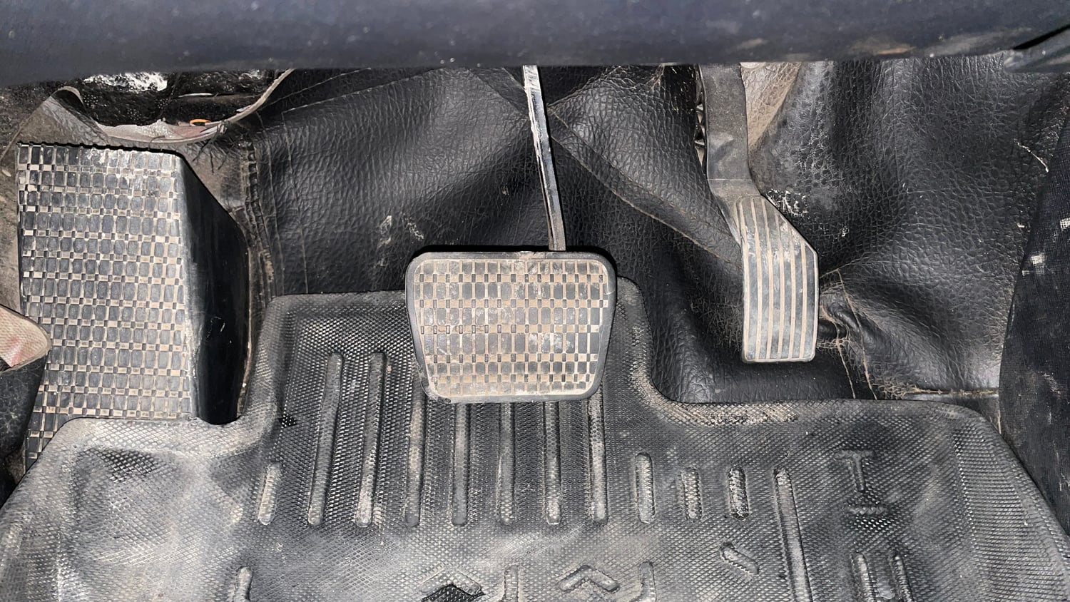 Used 2023 Tata Punch Accomplished AMT Petrol Automatic interior PEDALS VIEW