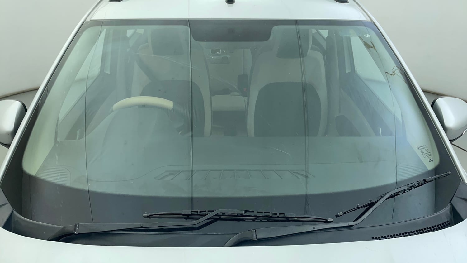 Used 2019 Renault Triber RXZ Petrol Manual exterior FRONT WINDSHIELD VIEW
