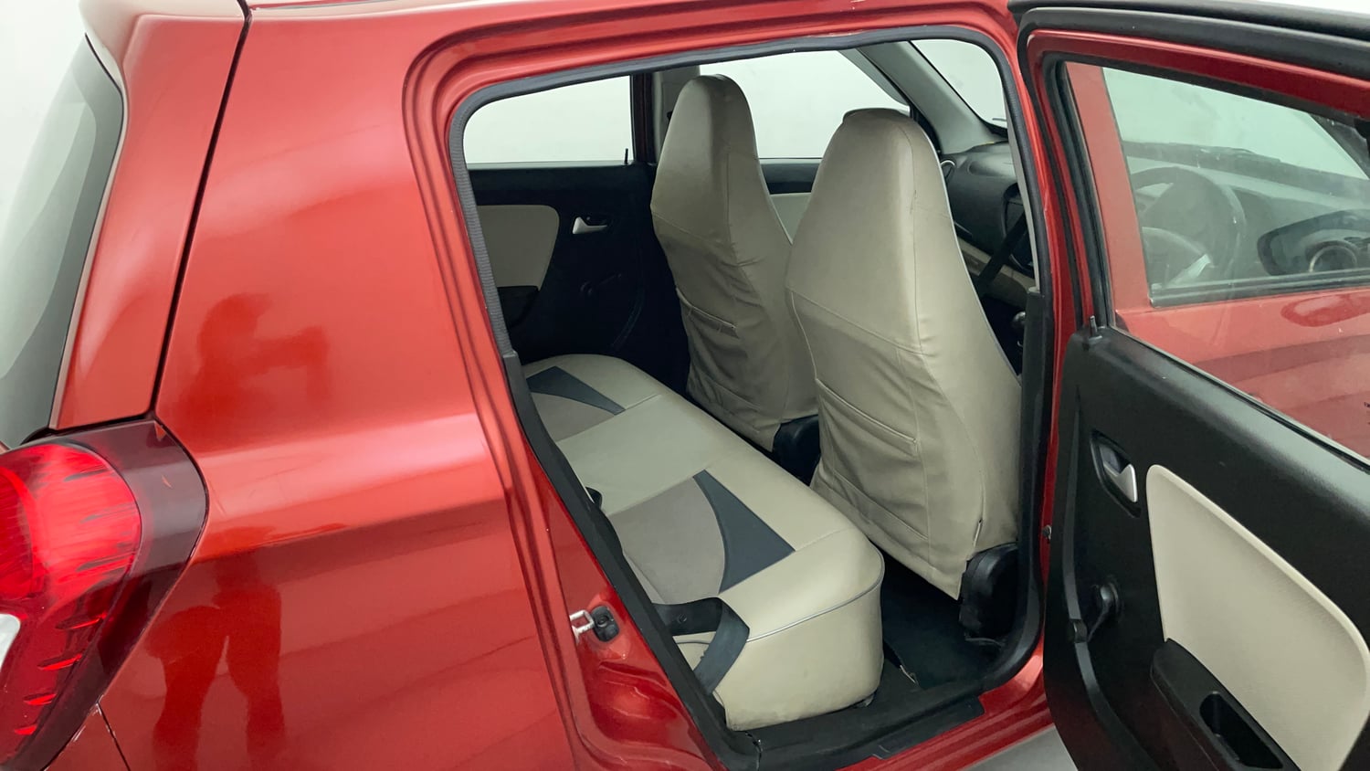 Used 2019 Maruti Suzuki Alto 800 VXi Petrol Manual interior RIGHT SIDE REAR DOOR CABIN VIEW