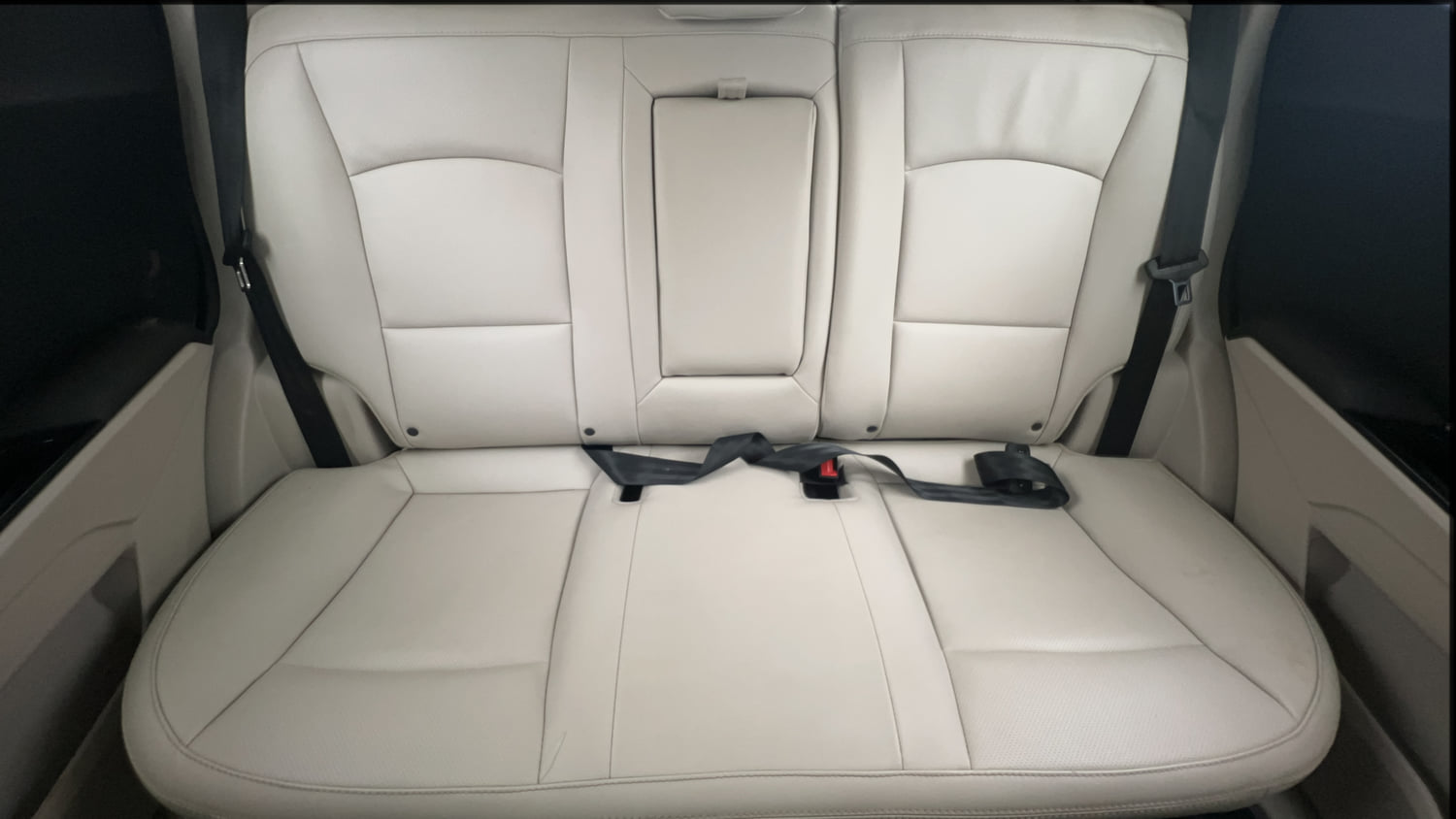 Used 2021 Mahindra XUV 300 W8 (O) 1.2 Petrol Petrol Manual interior REAR SEAT CONDITION VIEW