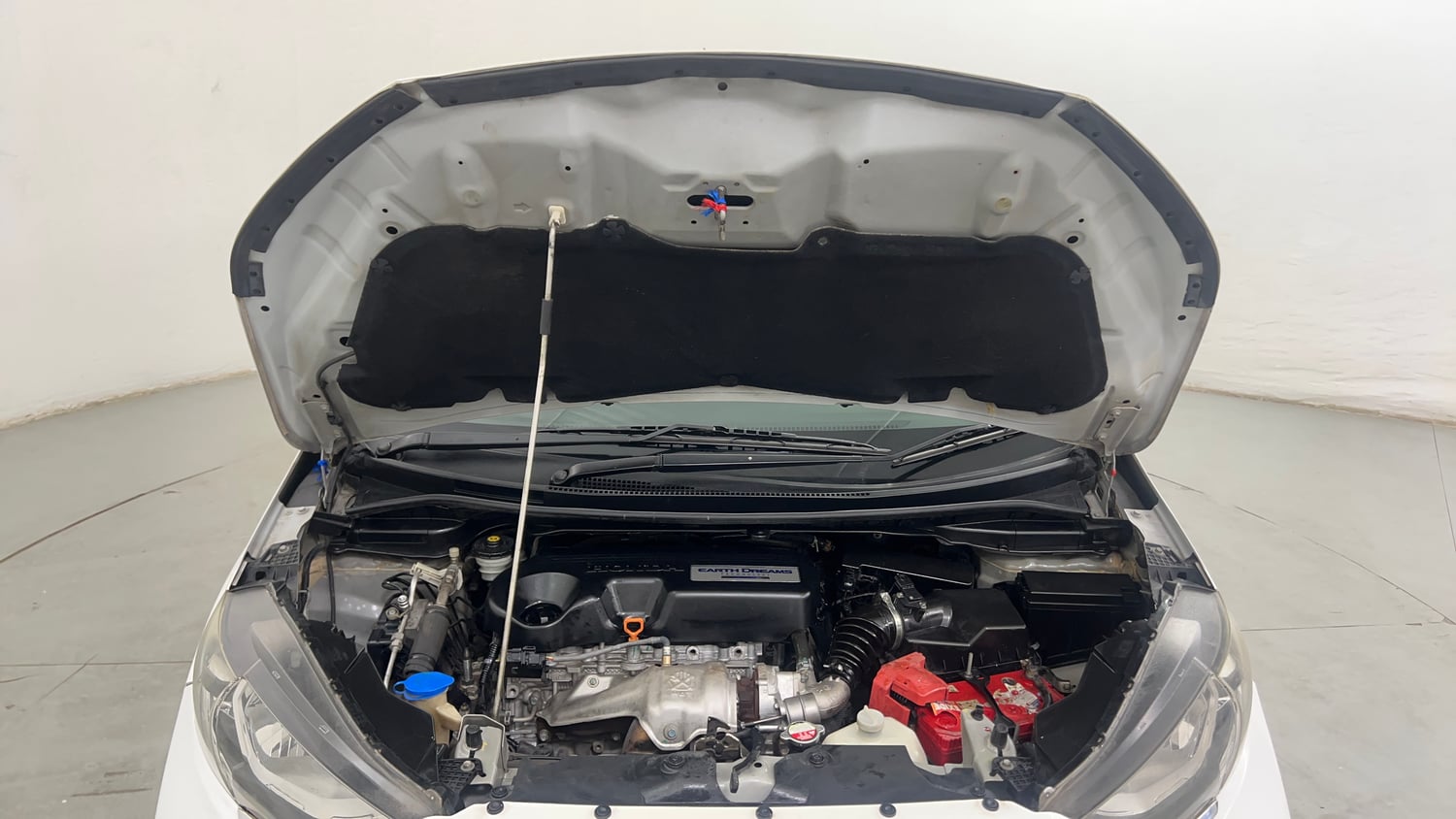Used 2019 Honda WR-V VX MT Diesel Diesel Manual engine ENGINE & BONNET OPEN FRONT VIEW