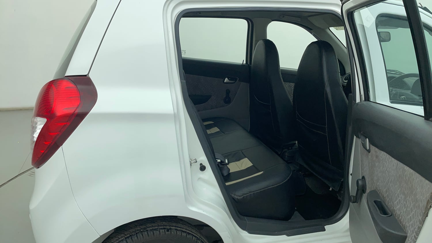 Used 2019 Maruti Suzuki Alto 800 LXi Petrol Manual interior RIGHT SIDE REAR DOOR CABIN VIEW