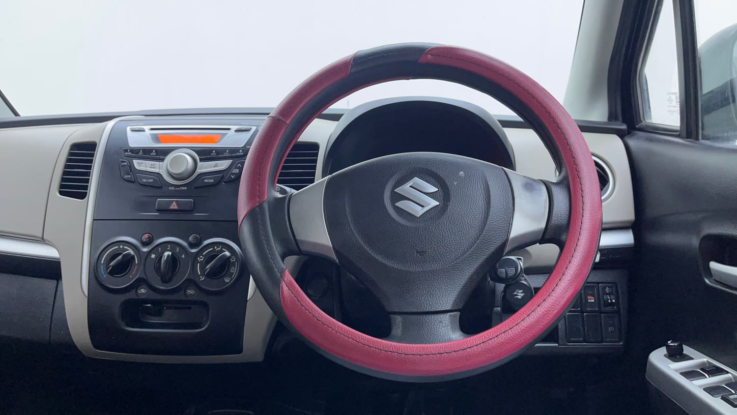 Used 2014 Maruti Suzuki Wagon R VXI Petrol Manual interior STEERING VIEW