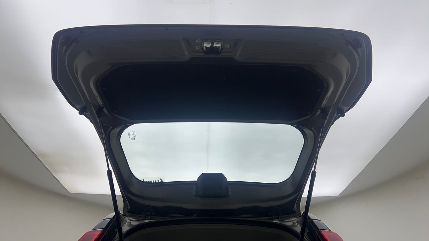 Used 2022 Maruti Suzuki Wagon R LXI 1.0 Petrol Manual interior DICKY DOOR OPEN VIEW