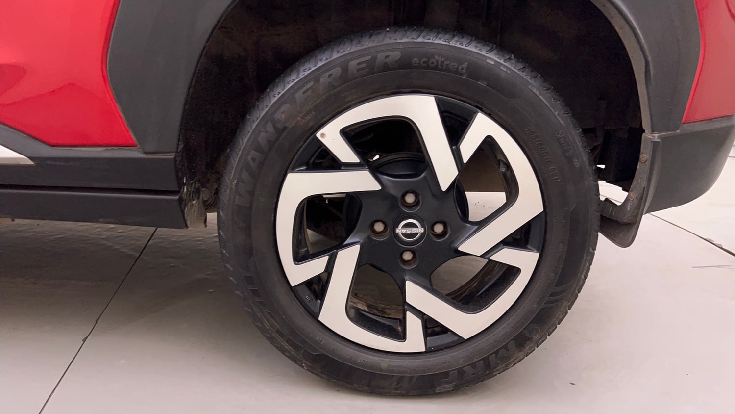 Used 2023 Nissan Magnite XV Premium Turbo CVT Petrol Automatic tyres LEFT REAR TYRE RIM VIEW
