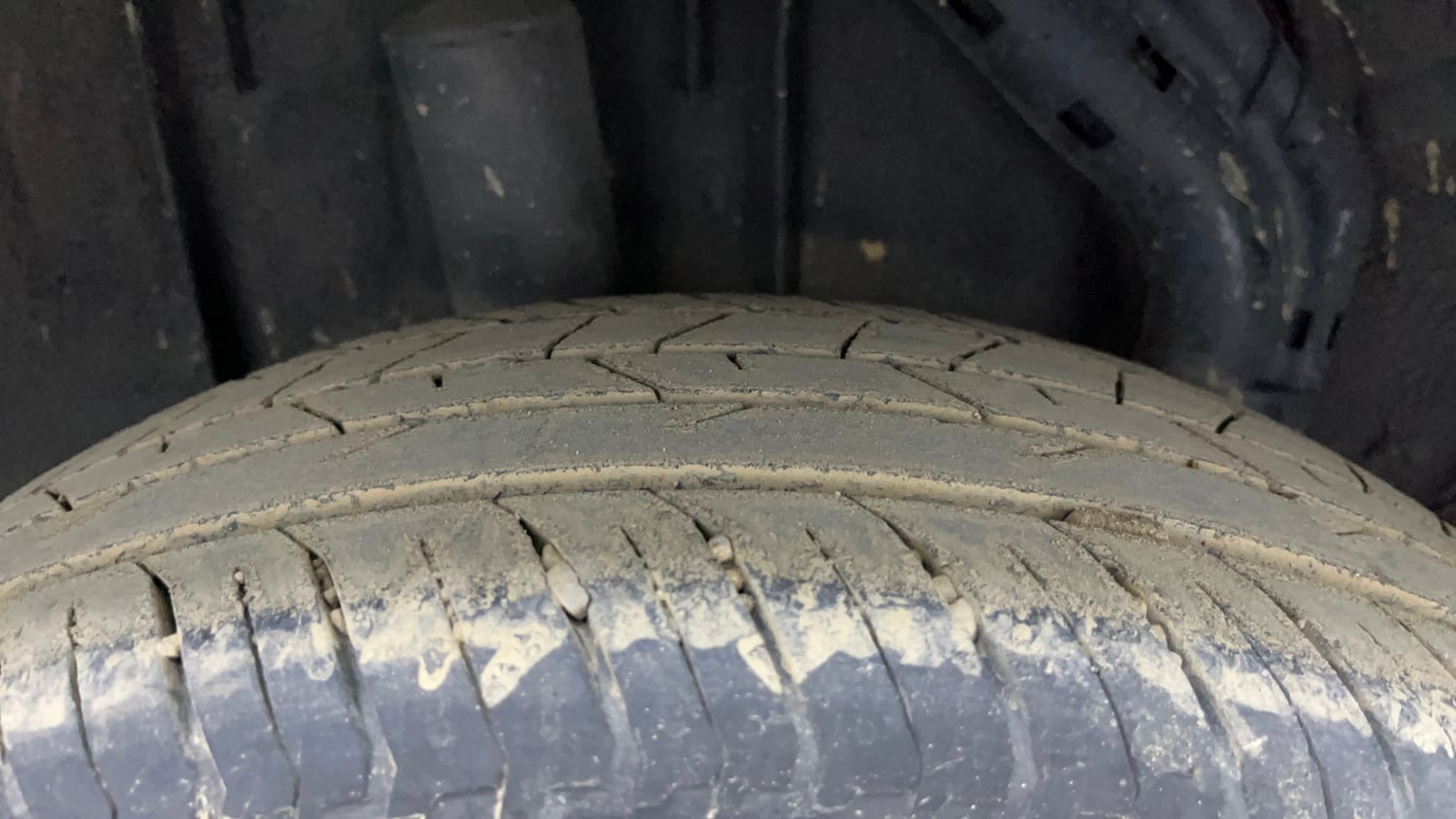 Used 2024 Nissan Magnite XV Premium (O)Turbo CVT Petrol Automatic tyres RIGHT REAR TYRE TREAD VIEW