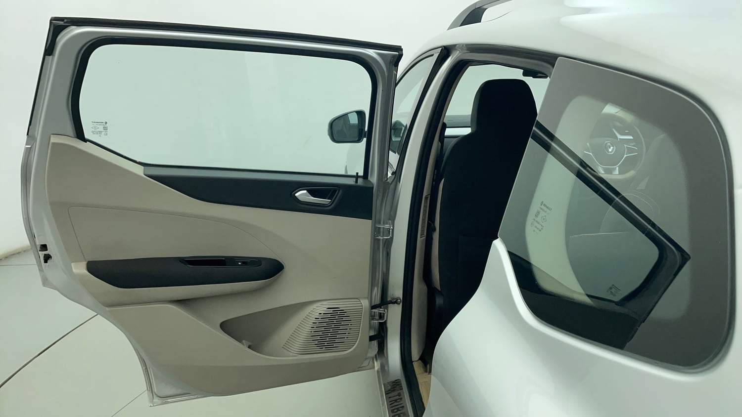 Used 2019 Renault Triber RXZ Petrol Manual interior LEFT REAR DOOR OPEN VIEW