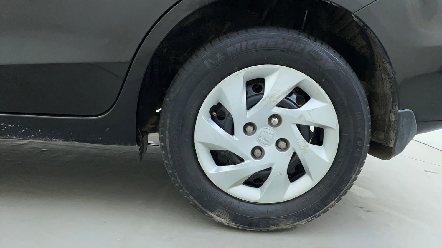 Used 2014 Honda Amaze 1.5 S i-DTEC Diesel Manual tyres LEFT REAR TYRE RIM VIEW