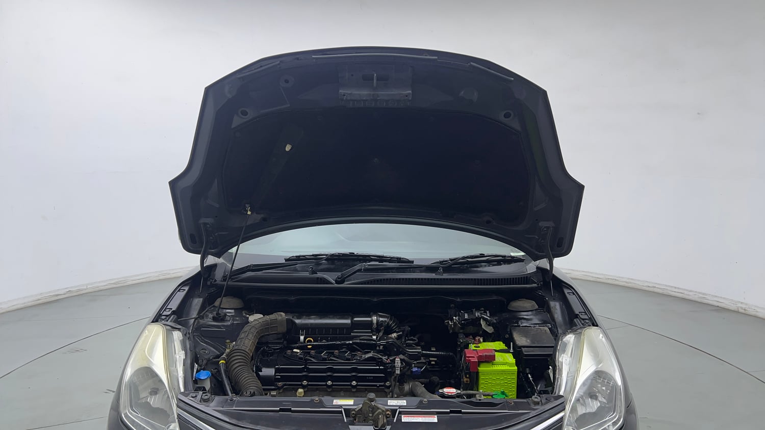 Used 2018 Maruti Suzuki Baleno Zeta 1.2 Petrol Manual engine ENGINE & BONNET OPEN FRONT VIEW